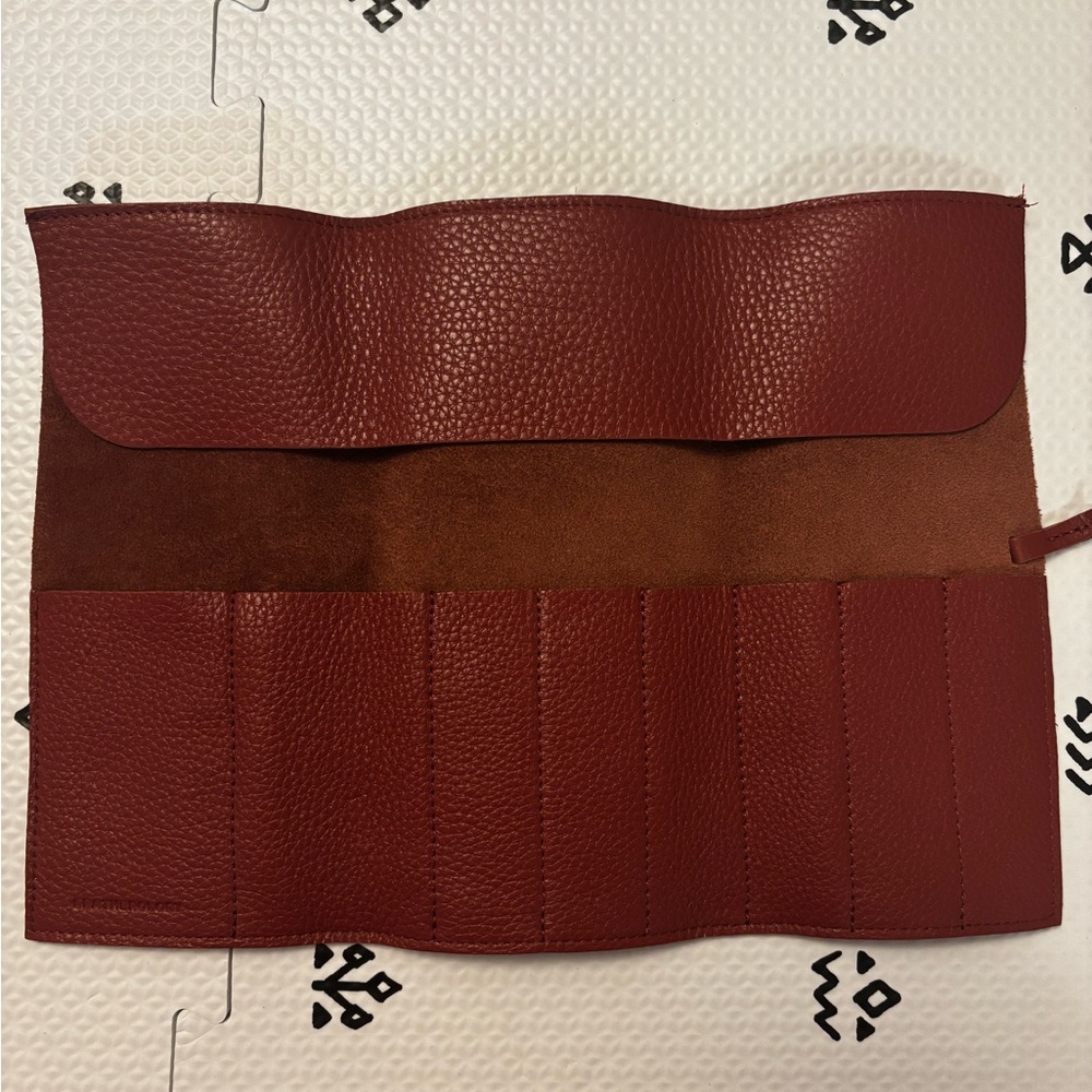 Elegant Brown Makeup Brush Holder